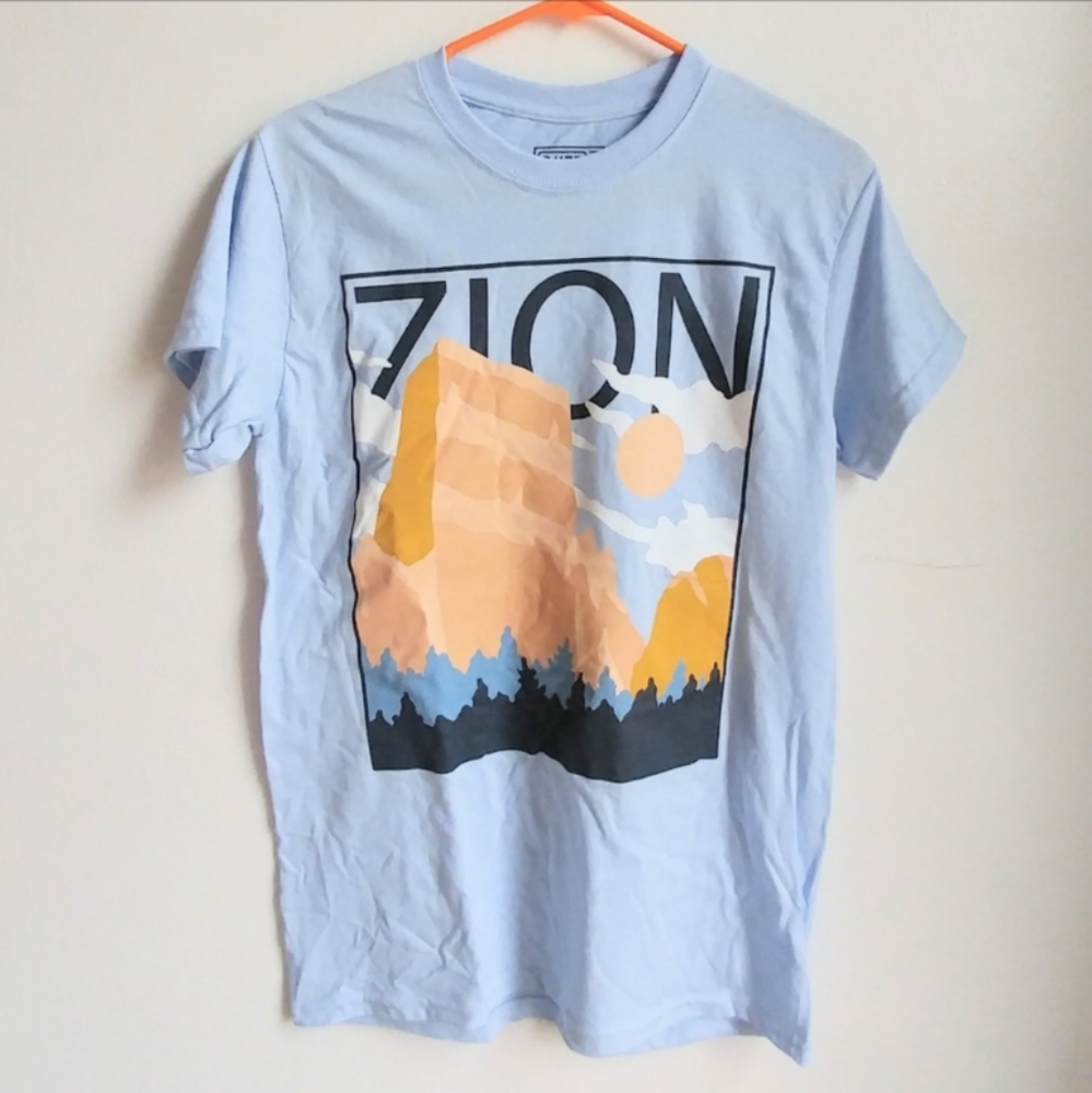Zion National Park Utah Retro-Style Unisex T-Shirt, S